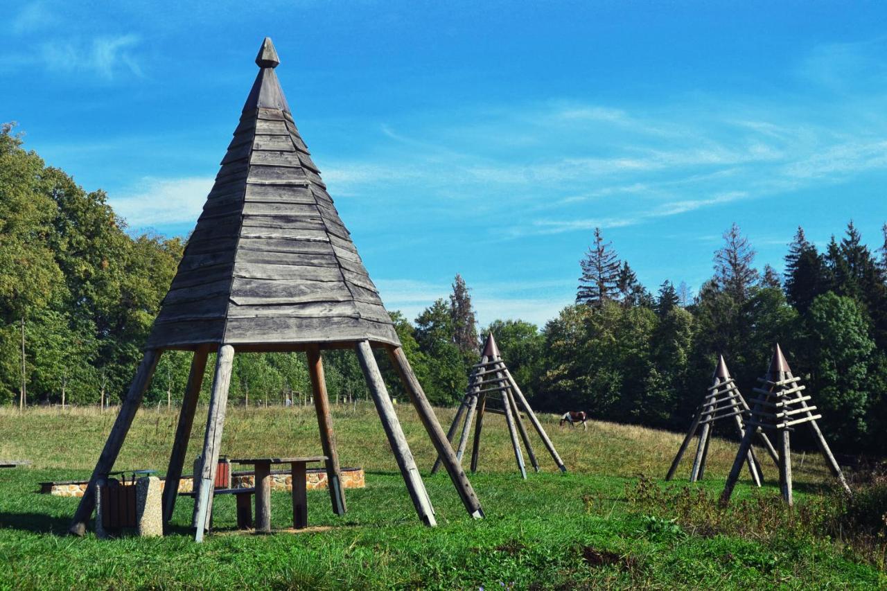 Chatova Osada Na Skalkach Nový Jičín エクステリア 写真